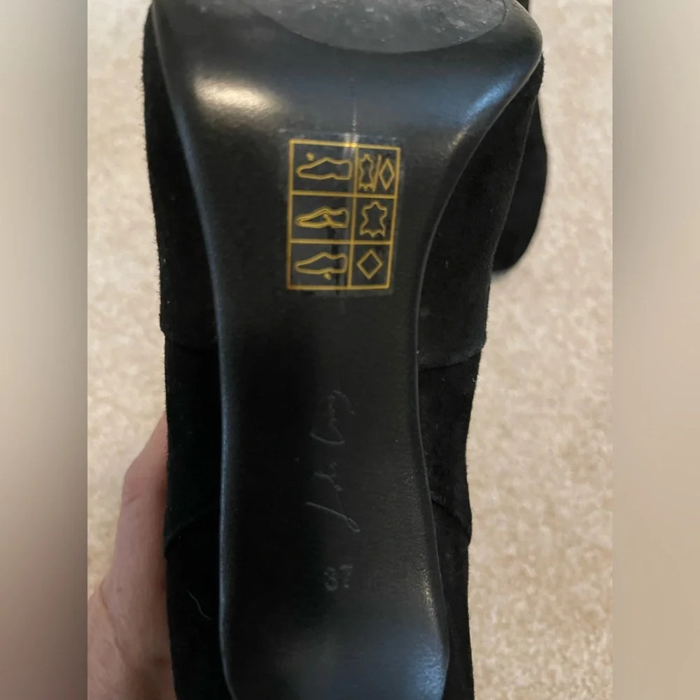 Lola Cruz Naknek Booties Black Suede Sz Eur 37/US 6 - Picture 7 of 8